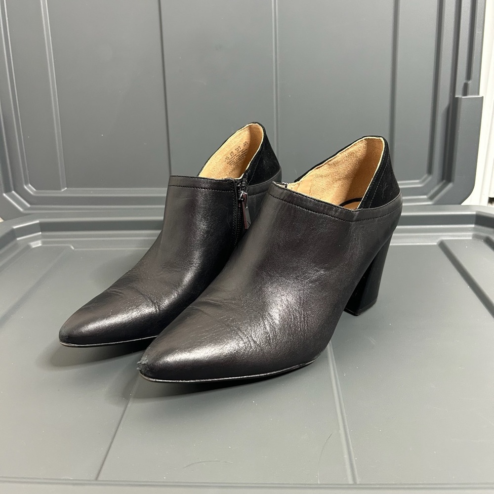 Elegant Black Leather Women's Shoes